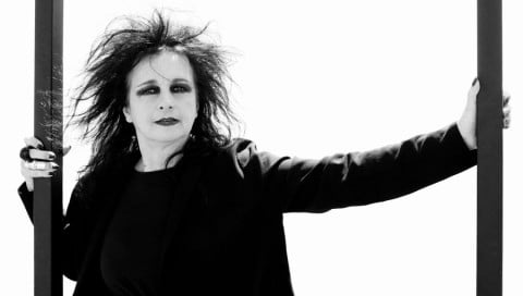 odile decq Il "Macro" francese di Odile Decq. Pronto il Frac di Rennes, contenitore monolitico per 4000 opere contemporanee. La geniale darkitetta fa ancora centro, giocando tra gravità e sospensione