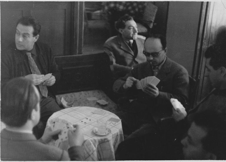 Aligi Sassu gioca a carte con Renato Guttuso Aligi Sassu, un gigante. Solo a prendersi il disturbo di conoscerlo. Parte da Chieti una serie di omaggi nel centenario della nascita