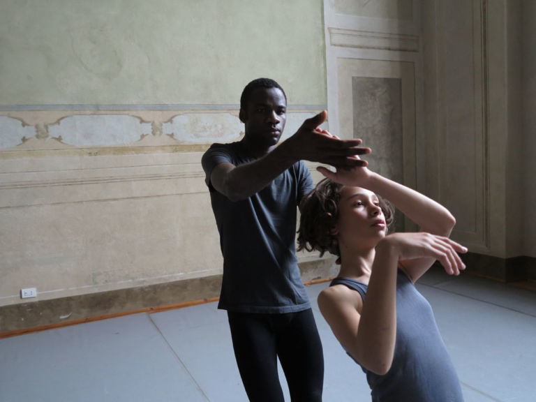 Antilope 2011 foto di Virgilio Sieni 2 Quattro azioni coreografiche per quattro cenacoli. La danza contemporanea incontra l’arte rinascimentale a Firenze, con Virglio Sieni