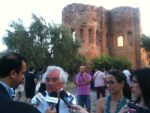 Daniel Buren al Parco Archeologico di Scolacium foto Luca Labanca 3 Scolacium come il Grand Palais. Fra il parco archeologico calabrese e il Museo Marca, arrivano le Intersezioni di Daniel Buren, qui il fotoreport