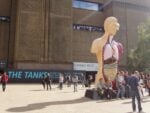 Inaugurazione The Tanks Tate Modern Londra 1 Il primo pezzetto della Tate Modern 2, ovvero The Tanks. Siamo andati a vedere per voi i nuovi spazi pensati da H&dM per performance, videoarte, installazioni, ecco le nostre foto e un video
