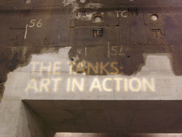 Inaugurazione The Tanks Tate Modern Londra 5 Il primo pezzetto della Tate Modern 2, ovvero The Tanks. Siamo andati a vedere per voi i nuovi spazi pensati da H&dM per performance, videoarte, installazioni, ecco le nostre foto e un video