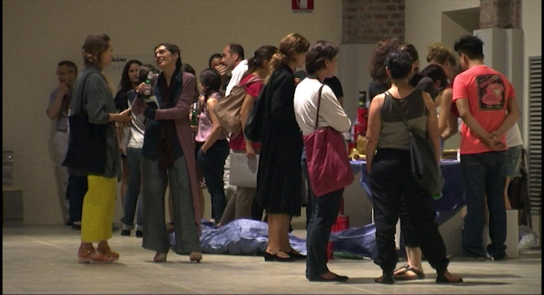 beviamoci su Con la scusa dell'arte ti piazzo una festa alla Fabbrica del Vapore. Chiccera? Com'è andata? Ve lo raccontiamo noi