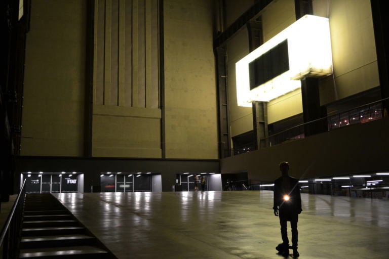 13.Little Sun anche nella Turbine Hall. ph MCGiusti Notte al museo. Con Eliasson alla Tate Modern