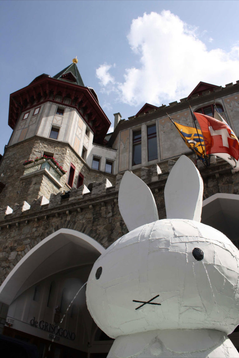 Tom Sachs Miffy Fountain 2 La nuova Svizzera dell’arte. Brasile protagonista del St. Moritz Art Masters, ecco il foto report dall’edizione 2012