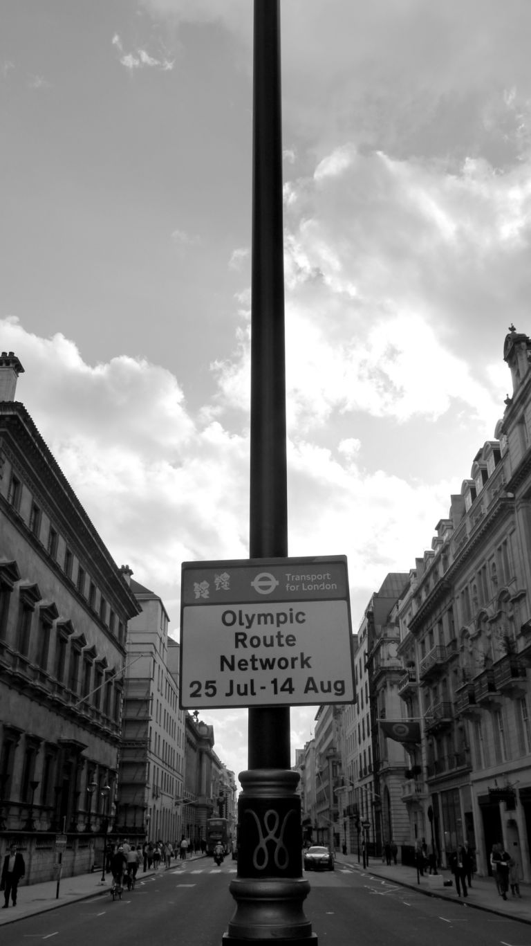 olympics route network. Pall Mall foto Martina Federico Il fascino dell’urban backstage. Anche alle Olimpiadi: live from UK un reportage fotografico sulla Londra che trasfigura per l’evento