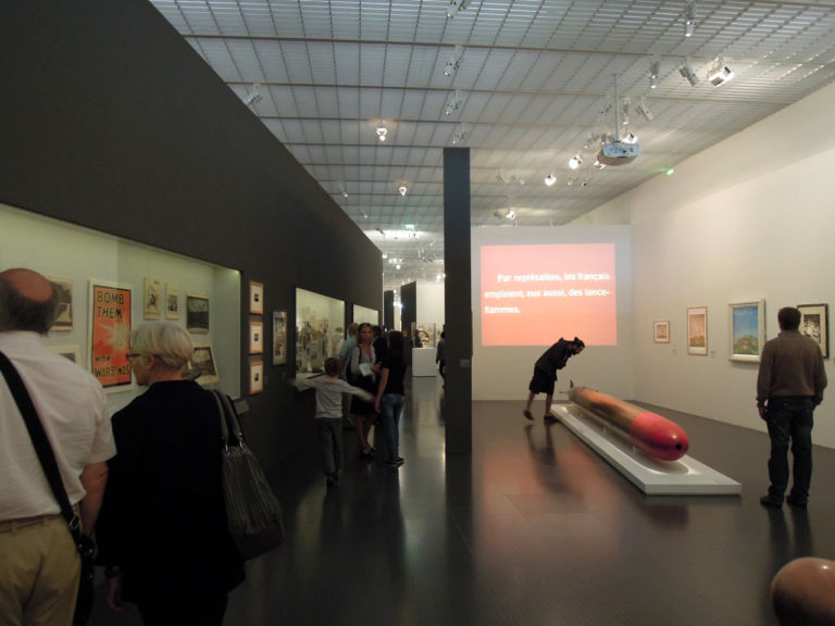 1917 veduta della mostra presso Centre Pompidou Metz 2012 3 La guerra in mostra