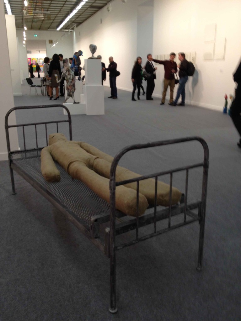 Art Moscow 2012 6 Alla fiera dell’Est. Un tempo, forse: ormai Art Moscow è spazio internazionale, diventa biennale e si circonda della sua Art Week. E noi abbiamo una carrellata di immagini da farvi vedere