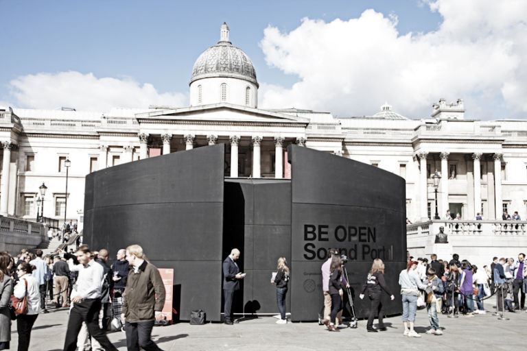 BE Open 19 09 12 Trafalgar Square 33 Esplorando i cinque sensi. Il London Design Festival porta il pubblico tra le meraviglie del suono. È una delle tappe di "Be Open", progetto dedicato alla percezione