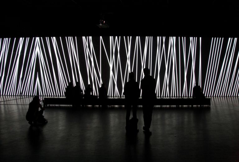 CN 12 unidisplay macm 05 Pulsing planes. Carsten Nicolai all'Hangar Bicocca