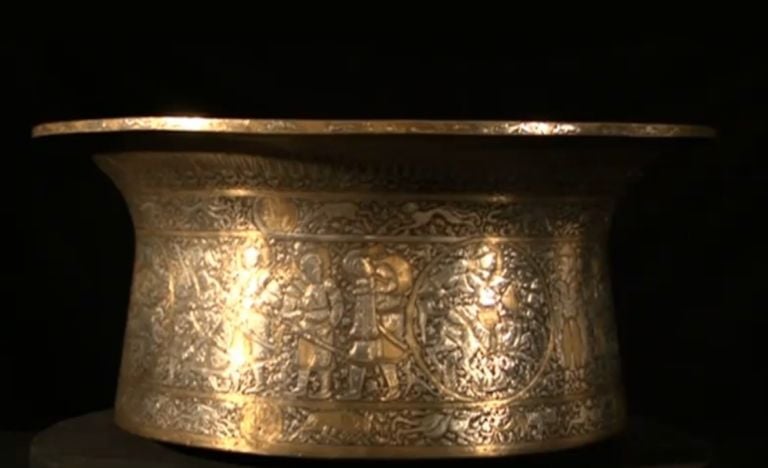 Département des Arts de l’Islam Louvre Parigi 4 Paris, la ville arabe. Tutto pronto per l’apertura del nuovo Département des Arts de l’Islam del Louvre, con la sensuale copertura griffata Bellini & Ricciotti: vediamo cosa ci sarà sotto…