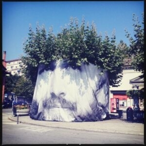 Ancora dal festival Images di Vevey: tante sorprese dagli eventi paralleli, con una lezione di (anti)retorica dagli studenti del CEPV. Da cercare nella fotogallery…