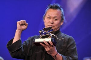 Morto il regista Kim Ki-duk. Cercava di comprendere l’incomprensibile attraverso il cinema