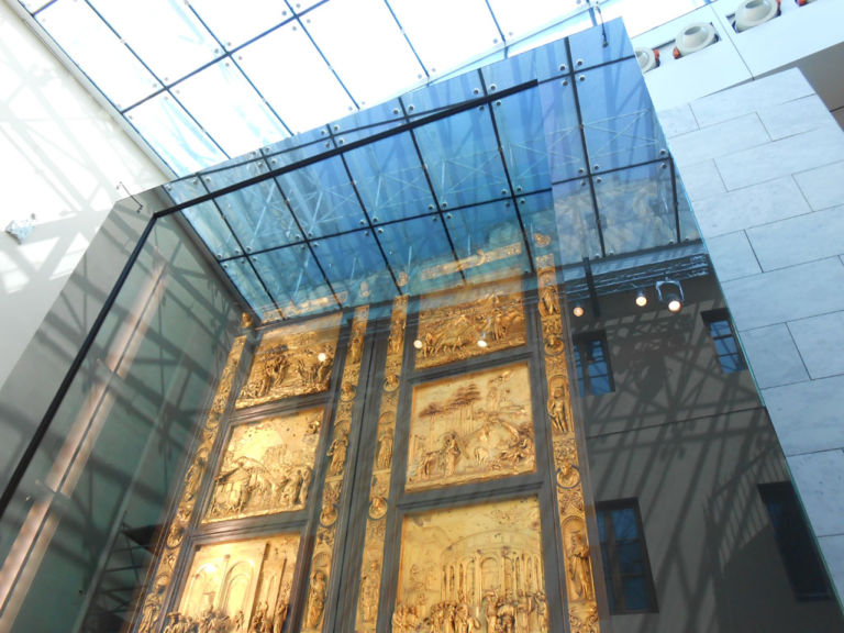Porta del Paradiso nella teca Goppion SpA Museo dellOpera del Duomo di Firenze 4 Torna a splendere a Firenze la Porta del Paradiso del Ghiberti, dopo 27 anni di restauro. Chiusa in una monolitica teca protettiva, Artribune ve la mostra in anteprima