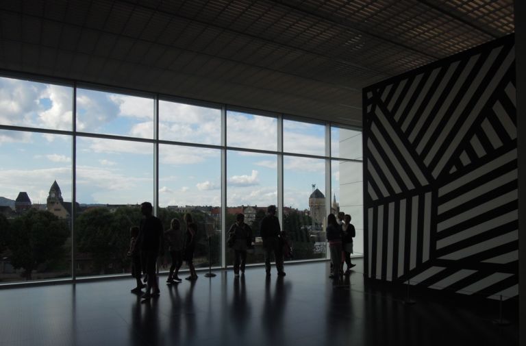 Sol LeWitt Dessins muraux de 1968 à 2007 veduta della mostra presso Centre Pompidou Metz 2012 14 LeWitt a Metz. Omaggio a un grande compositore