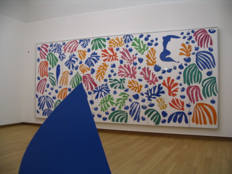 Stedelijk Museum Asterdam Kelly Matisse Blitz ad Amsterdam per il nuovo Stedelijk Museum. In attesa dell'apertura di domenica, photogallery in anteprima dei capolavori della collezione e della nuova, modernissima architettura