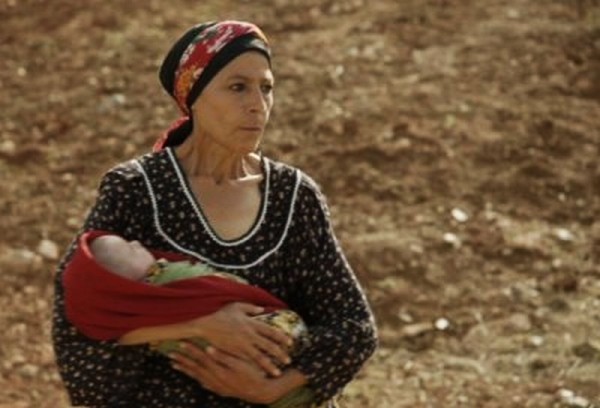 Lido Updates: Yema, sezione Orizzonti, un film che racconta l’Algeria. Fra drammi familiari e storie di guerra. Una prova di qualità, che non conquista