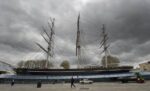 cutty sark 3 Il premio più cattivo, per l'architettura più brutta. Londra assegna a Nicholas Grimshaw il BD Carbuncle Cup. Merito della sua Cutty Sark, nave imperiale parzialmente in bottiglia