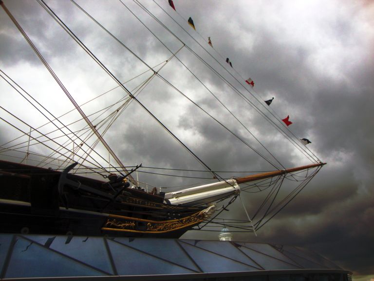 cuttysark 2 low Il premio più cattivo, per l'architettura più brutta. Londra assegna a Nicholas Grimshaw il BD Carbuncle Cup. Merito della sua Cutty Sark, nave imperiale parzialmente in bottiglia