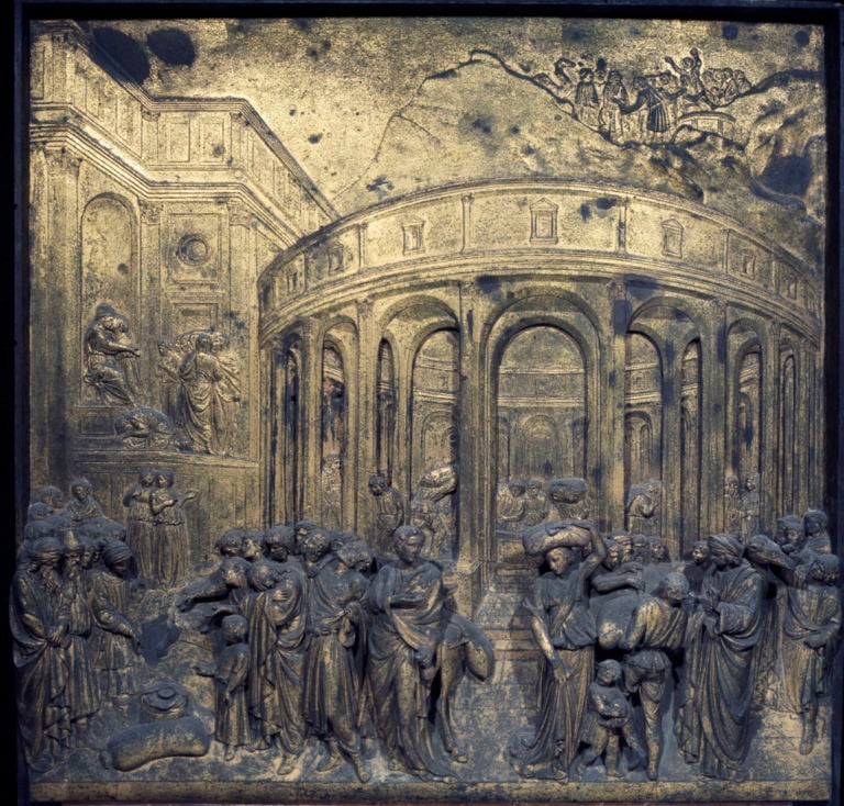 formella con Storie di Giuseppe prima del restauro foto Opd Torna a splendere a Firenze la Porta del Paradiso del Ghiberti, dopo 27 anni di restauro. Chiusa in una monolitica teca protettiva, Artribune ve la mostra in anteprima