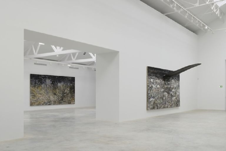 Anselm Kiefer Die Ungeborenen foto Galerie Thaddeus Ropac Paris Pantin 3 Paris Updates: vedo doppio? Anche Thaddeus Ropac apre il suo mega spazio fuori-Parigi, anche lui con Anselm Kiefer. Foto e video dall’opening a Pantin