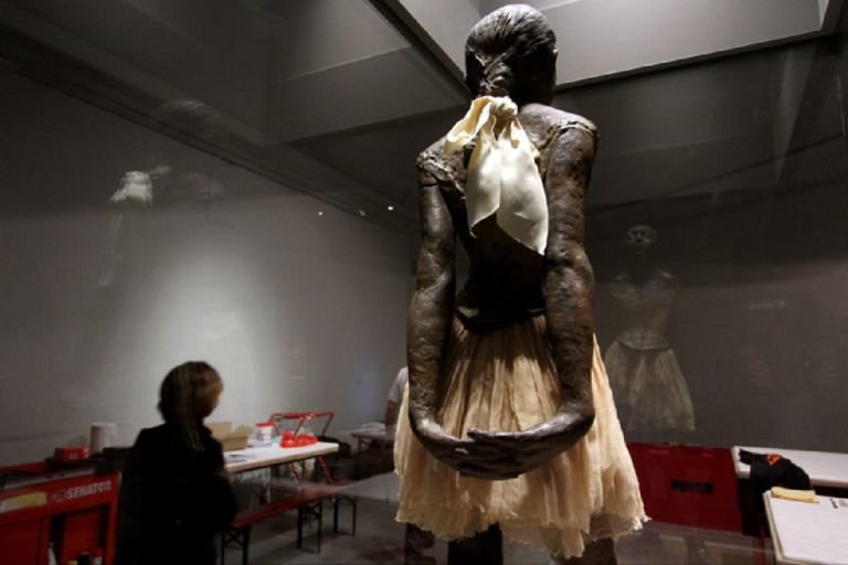 Degas. Capolavori dal Musée dOrsay Piccola danzatrice di 14 anni foto Gianluca Platania www.comune.torino.it 1 Così nasce un grande evento. Degas alla Promotrice delle Belle Arti di Torino: tante foto del backstage, dal trasporto all’allestimento