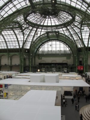 Paris updates: Fiac in vantaggio su Frieze? Primo tour della fiera al Grand Palais, ecco la ricca fotogallery
