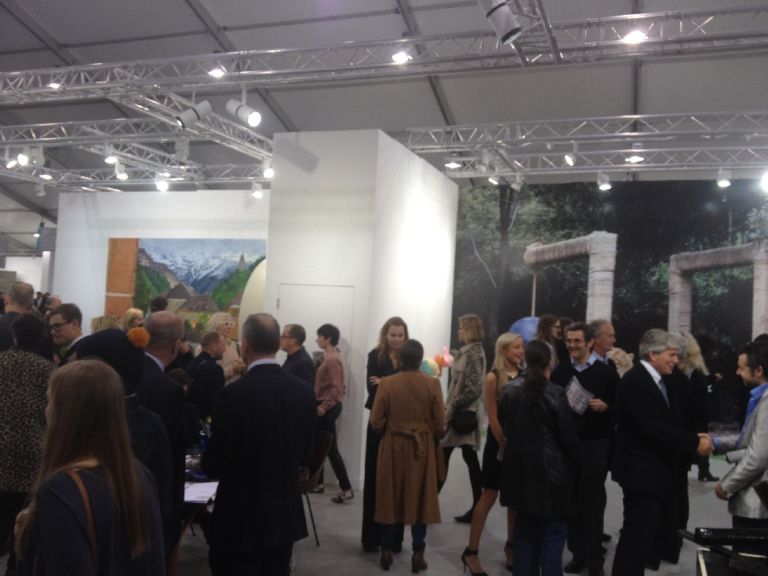 Frieze Art Fair 2012 Lisson London Updates: folla da grande evento, ma tutti aspettavano la Frieze Art Fair per entrare in pieno nel clima dell’art week londinese. Ed ecco le prime immagini…