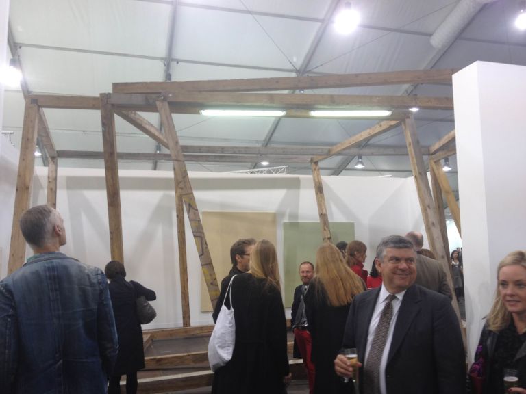 Frieze Art Fair 2012 Standard London Updates: folla da grande evento, ma tutti aspettavano la Frieze Art Fair per entrare in pieno nel clima dell’art week londinese. Ed ecco le prime immagini…