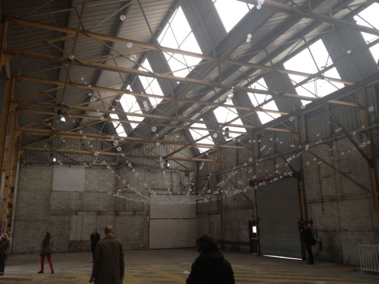 Galleria Continua Le Moulin 40 Paris Updates: inaugurazione campagnola per la Galleria Continua francese. Spazi incredibili e opere di livello. In Italia? Sarebbe semplicemente impossibile