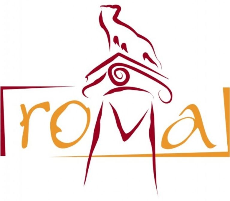 Il nuovo logo di Roma 1 Il logo più brutto del mondo. Sembrava uno scherzo della natura, ma stanno iniziando ad utilizzarlo per davvero. Come se Roma non avesse già i suoi problemi