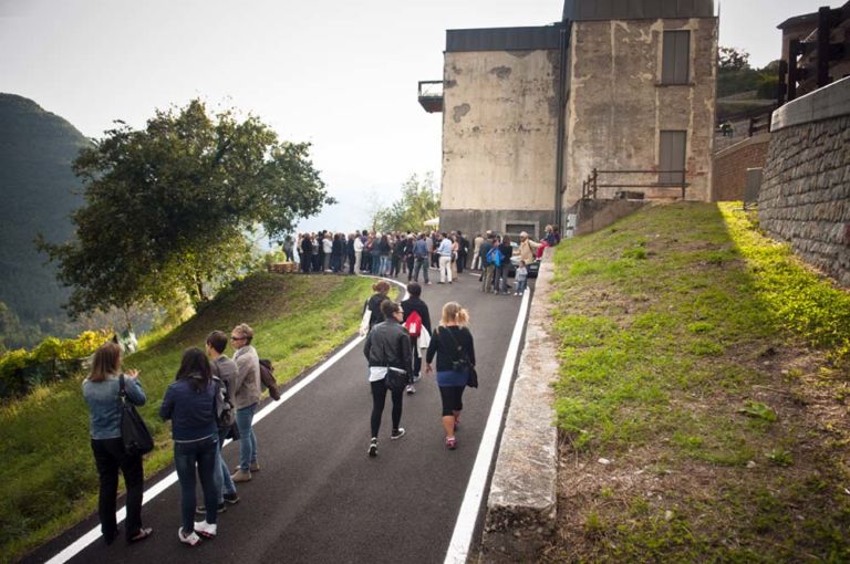 Inaugurazione Nuovo Spazio espositivo di CassoBilico foto G. De Donà L’arte in vetta. Dolomiti Contemporanee giunge a Casso