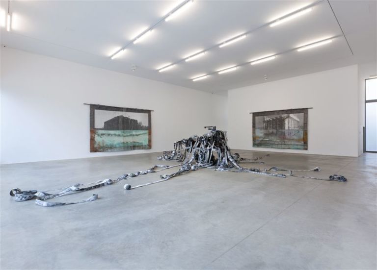 Installation view Galleria Lia Rumma Milano Kiefer, l’artista che “si tuffa nella storia”