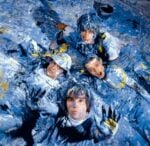 Kevin Cummins sound and vision from Manchester The Stone Roses Studio Manchester 5 November 1989 Galleria ONO Arte contemporanea. Icone rock sotto i portici