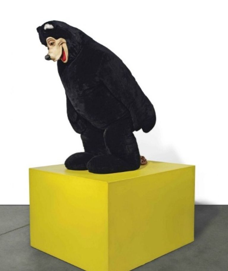 Paul McCarthy Bear Sculpture London Updates: tredici volte Kippenberger. E poi Richter e Barceló monumentali, per la scoppiettante Frieze week targata Christie’s