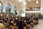 Un incontro delledizione 2011 foto Enrico Pretto Incroci di pagine. E di musei. In attesa della supersede griffata Renzo Piano, il Museo delle Scienze di Trento fa comunella col Mart: per un ciclo di incontri a base di libri, arte e cene…