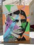 Un pannello ad opera degli artisti di Street Art South Italy Le città cambiano? Meglio se dal basso. L’esperienza in fieri di Cohabitation Strategies, nel quartiere Santa Rosa a Lecce: l’arte avvicina cittadini e spazi urbani