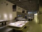 allestimento A.A.A. istituzioni cercasi! Formigoni e Pisapia snobbano De Magistris: e dire che in Triennale, alla mostra sulle infrastrutture, avrebbero avuto di che imparare…