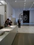 architettura del mondo ingresso A.A.A. istituzioni cercasi! Formigoni e Pisapia snobbano De Magistris: e dire che in Triennale, alla mostra sulle infrastrutture, avrebbero avuto di che imparare…