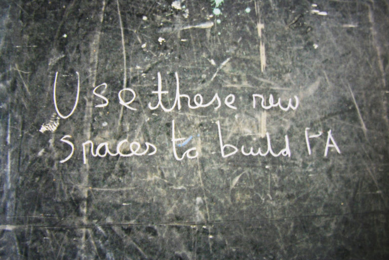 8.Use these new spaces to build Post Autonomy Otto ore a Palazzo Isimbardi insieme al pubblico. A Milano David Goldenberg ci racconta la sua Post Autonomy. Una lunga performance, promossa da Glenda Cinquegrana