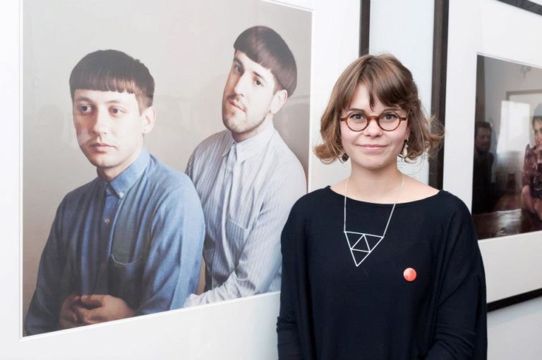 Alma Haser foto di Jorhe Herrera Il tempio del ritratto a Londra. Alla National Portrait Gallery sono in mostra, fino a febbrario, le sessanta opere selezionate per il Taylor Wessing Prize. Tutti gli scatti premiati