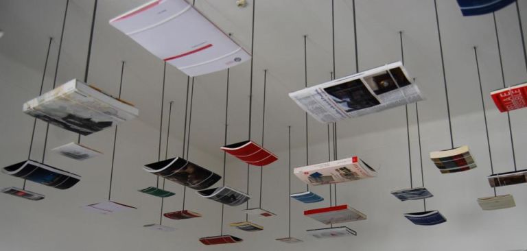 Casa dei Libri Milano Inaugura a Milano il terzo piano della Casa dei Libri di Andrea Kerbaker. Matteo Pericoli e le sue finestre, su tre piani densi di carta e di inchiostro