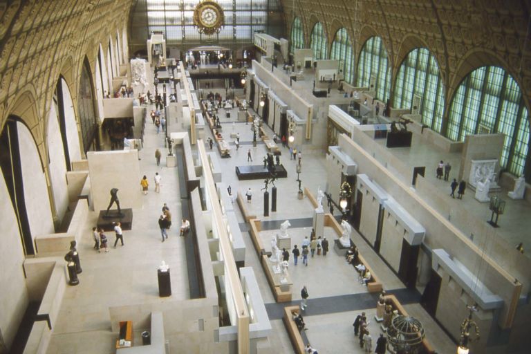 Gae Aulenti Musée DOrsay Parigi Art Digest: Musée d'Orsay, biglietto e deodorante. 400 donne per il post-Sehgal alla Tate Modern. Jamon spagnolo per Ai Weiwei