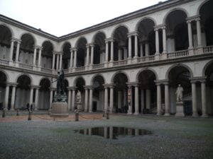 “Gallerie d’Italia e Museo del 900 ci rubano visitatori”. Bandera, soprintendente di Brera, ne ha per tutti: irrompe alla tavola rotonda dell’Istituto Bruno Leoni sulla gestione dei musei, e dispensa perle reazionarie