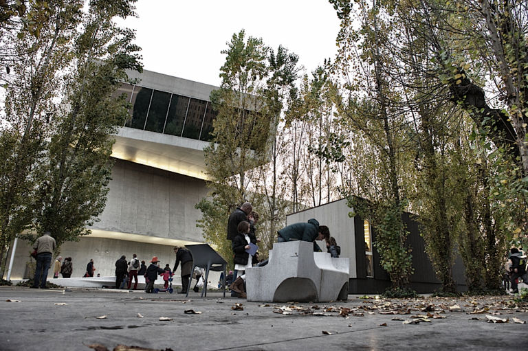 Il nuovo padiglione Educazione del Maxxi 4 Lasciate che i bambini vengano al Maxxi. Fra cacce al tesoro tematiche e fabbriche di cioccolato, nel dicembre del museo c’è la quinta edizione del progetto educativo Prendi l’arte e mettila da parte