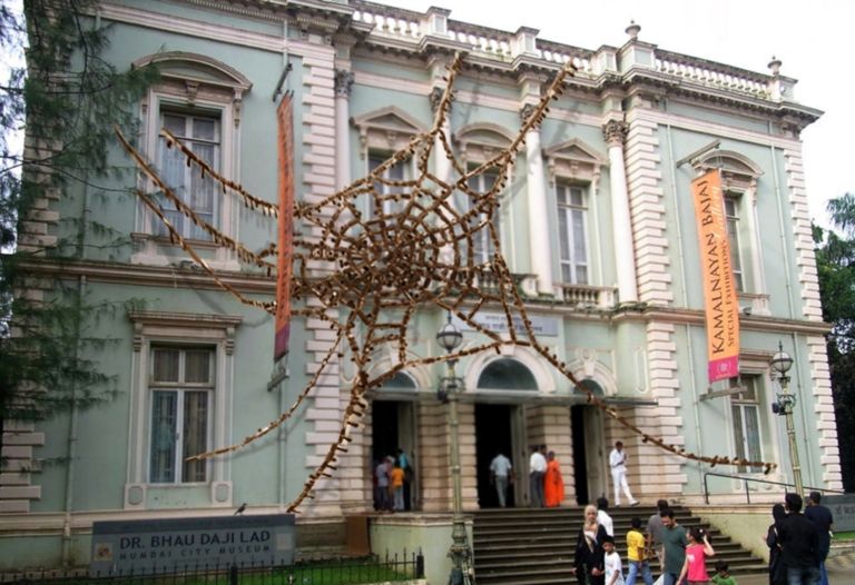 Il render dellintervento di Reena Kallat Arte in via di sviluppo: parte dall’India l’indagine del gruppo Zegna sulle nuove piazze del contemporaneo. Con la commissione per un’opera pubblica a Reena Kallat, una residenza d’artista al Macro e l’intenso programma di ZegnArt Public