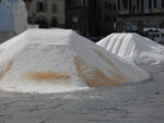 Installazione opera Paladino per Florens 2012 16 Florens Updates: mentre fervono i preparativi per la dieci giorni fiorentina, in Piazza Santa Croce prende forma l’installazione di Mimmo Paladino. Foto e video in anteprima