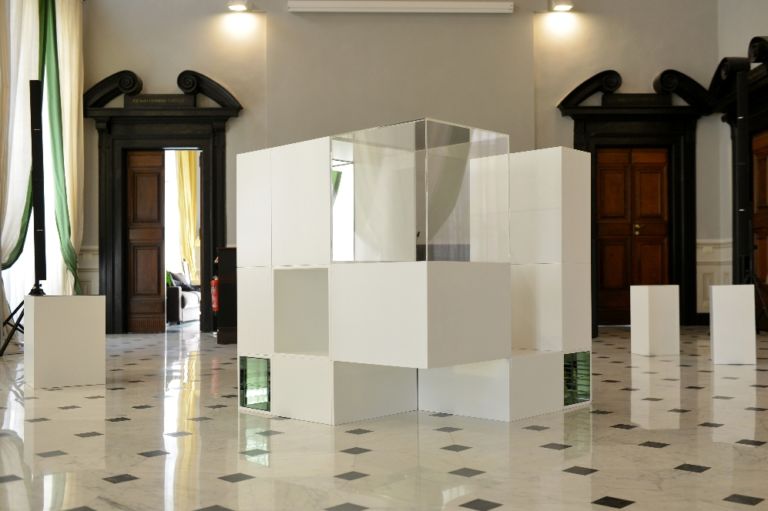 Mariana Castillo Deball A Trinomial Cube Fondazione Edoardo Garrone Genova foto Davide Pambianchi 8 Maria Montessori e l’arte. Dopo Documenta, il progetto Uncomfortable Objects della messicana Mariana Castillo Deball arriva alla Fondazione Edoardo Garrone di Genova. Tante foto nella gallery…