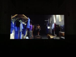 Guai dire che lo sceicco maltratta gli operai! A Firenze l’anteprima de Lo schermo dell’arte è per il film di Melik Ohanian censurato alla Biennale di Sharjah: ecco un brano e tante immagini…