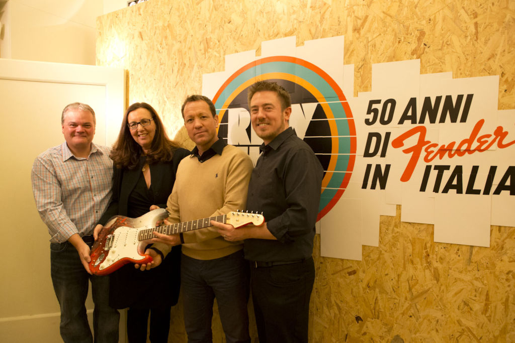 Una chitarra da Museo. Bologna celebra i 50 anni della Fender in Italia, ospiti i Pooh, gli Skiantos, gli Stadio. Ecco chiccera alla preview della mostra